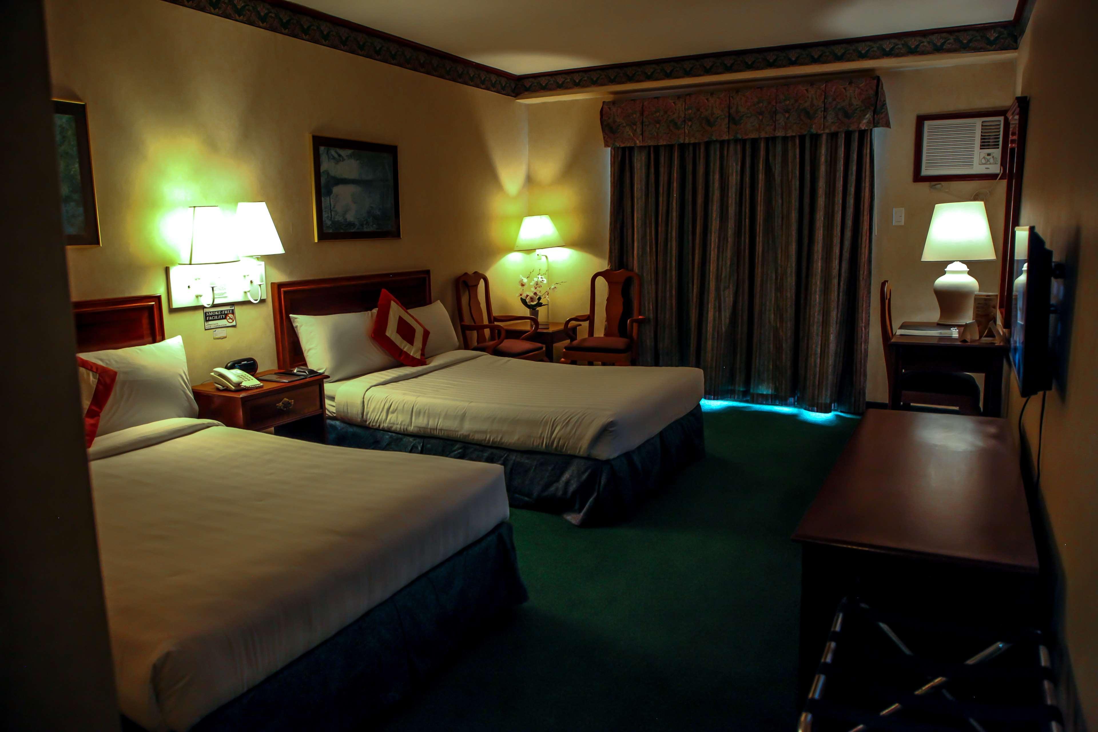 Days Hotel Tagaytay Tagaytay City Esterno foto