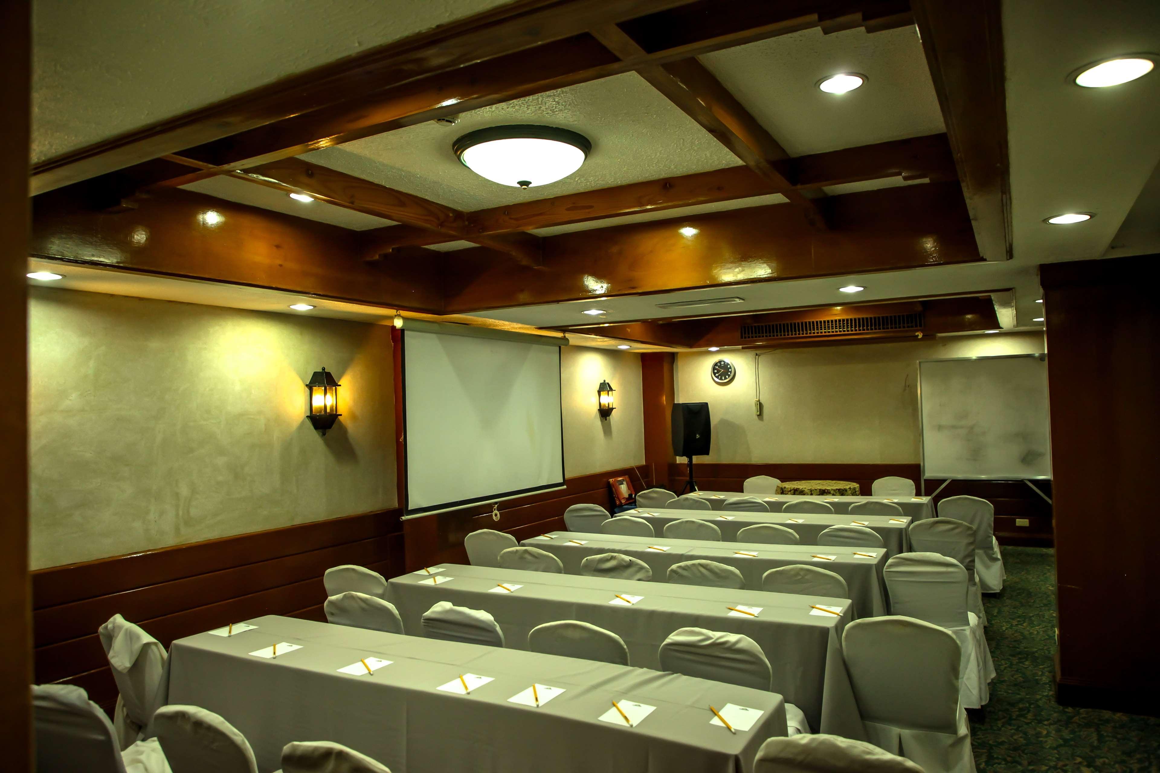 Days Hotel Tagaytay Tagaytay City Esterno foto