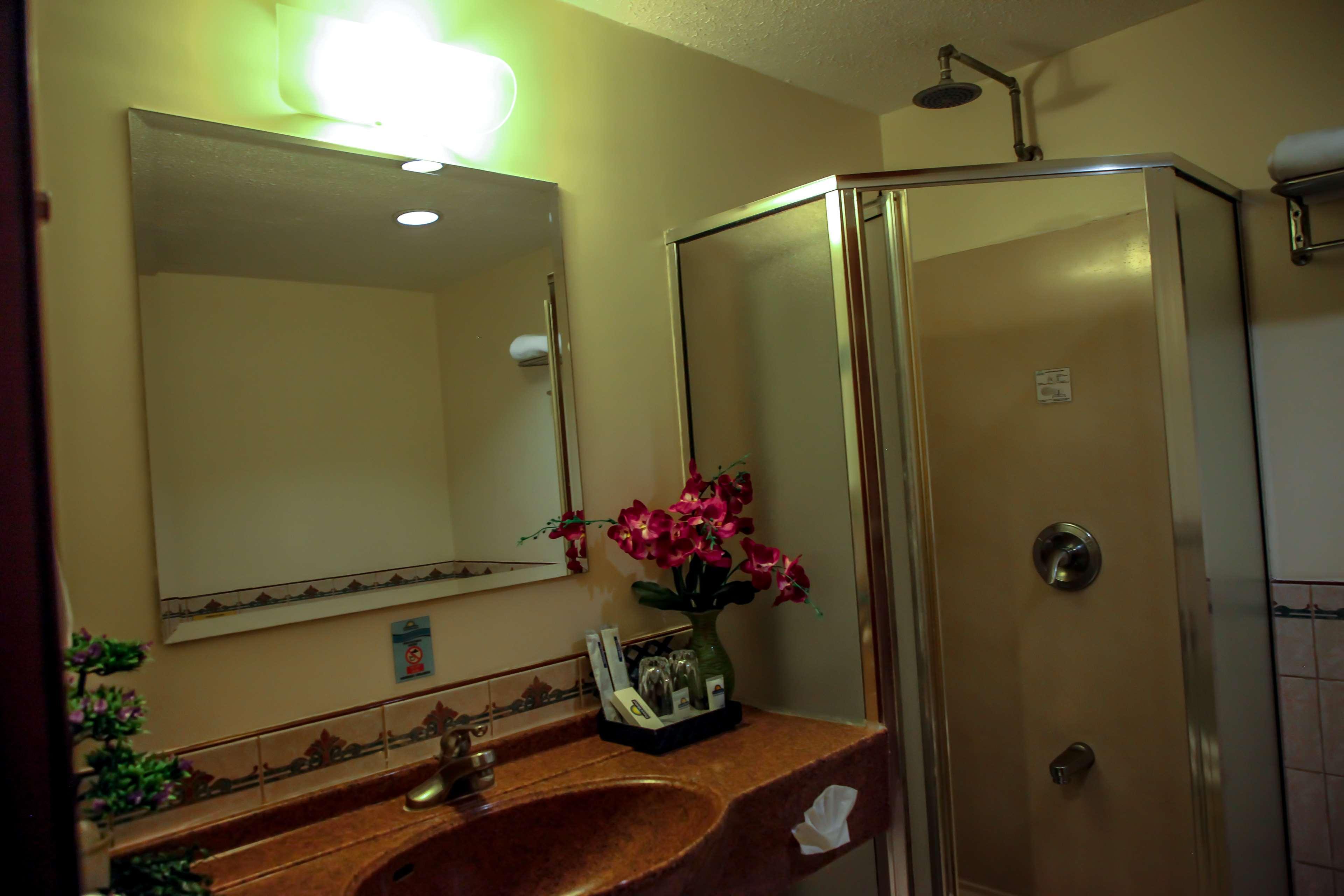 Days Hotel Tagaytay Tagaytay City Esterno foto