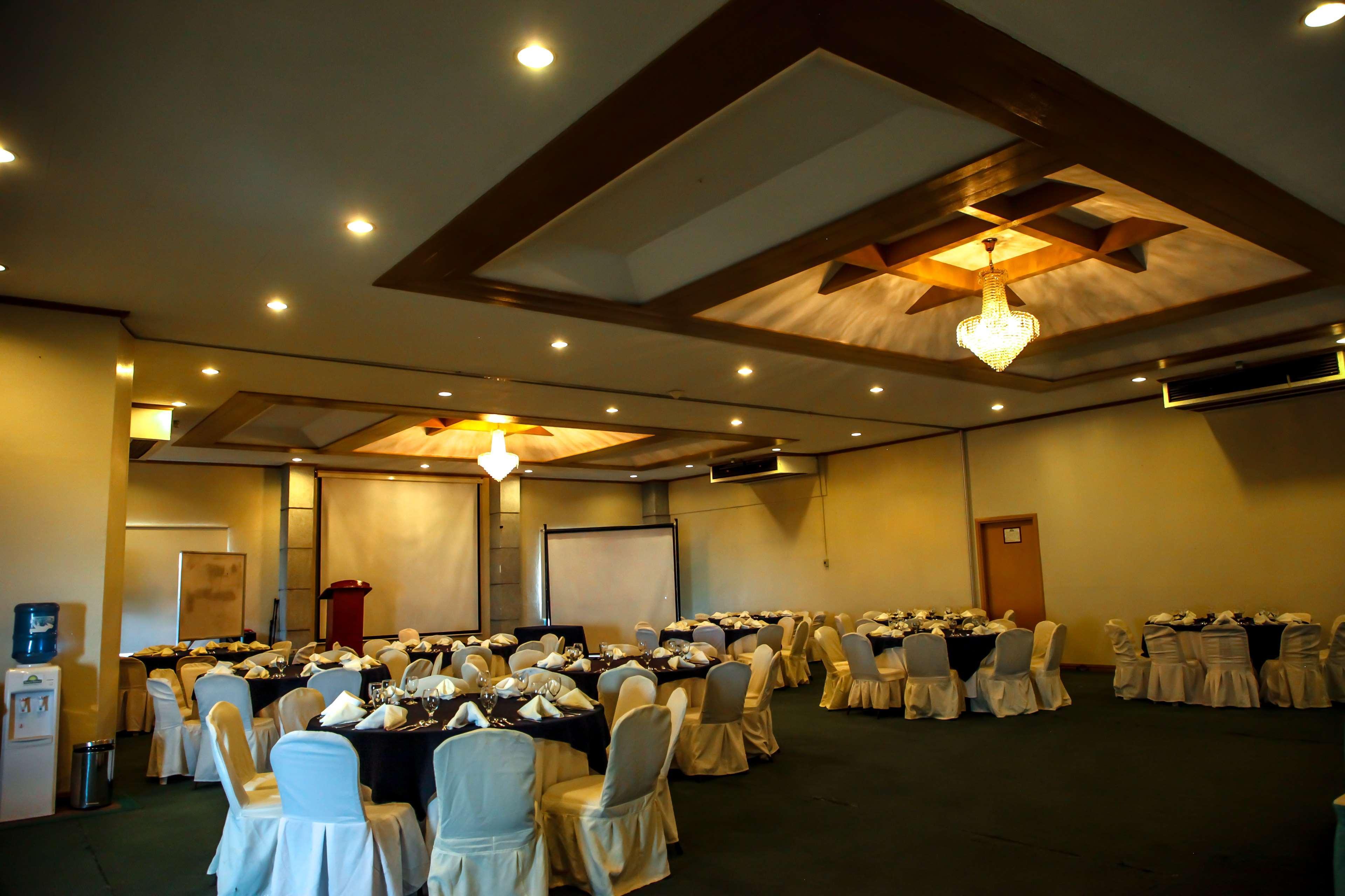 Days Hotel Tagaytay Tagaytay City Esterno foto
