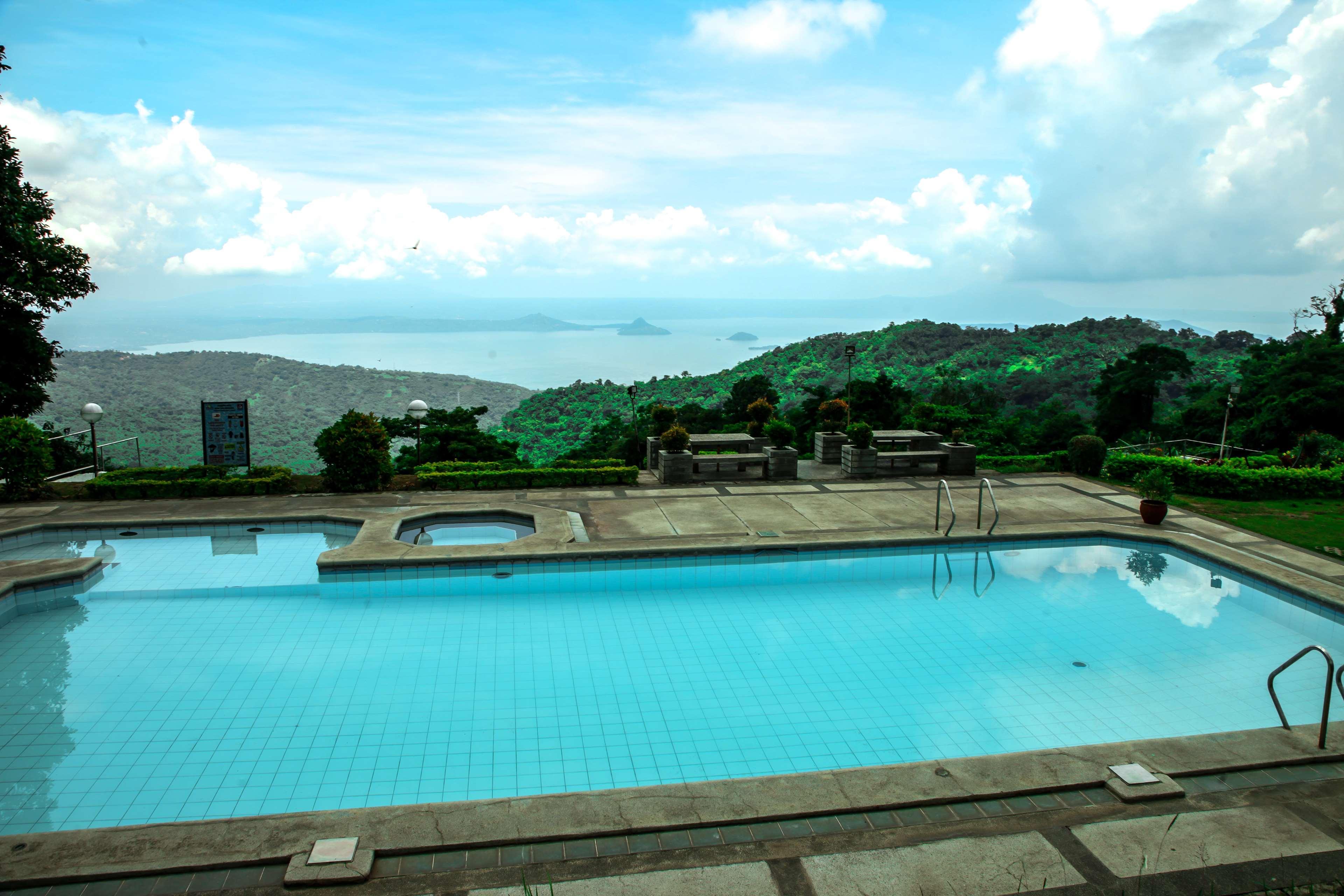 Days Hotel Tagaytay Tagaytay City Esterno foto
