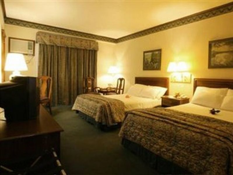 Days Hotel Tagaytay Tagaytay City Esterno foto