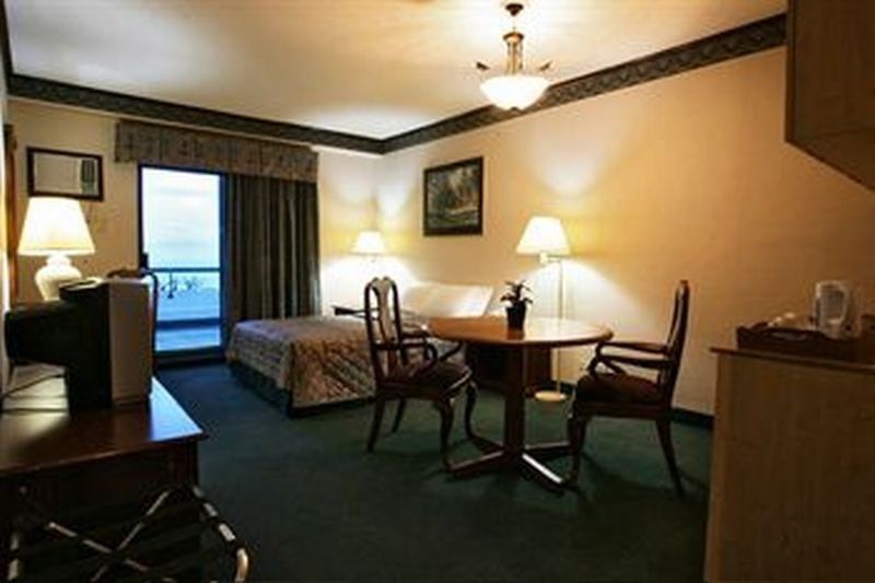 Days Hotel Tagaytay Tagaytay City Esterno foto