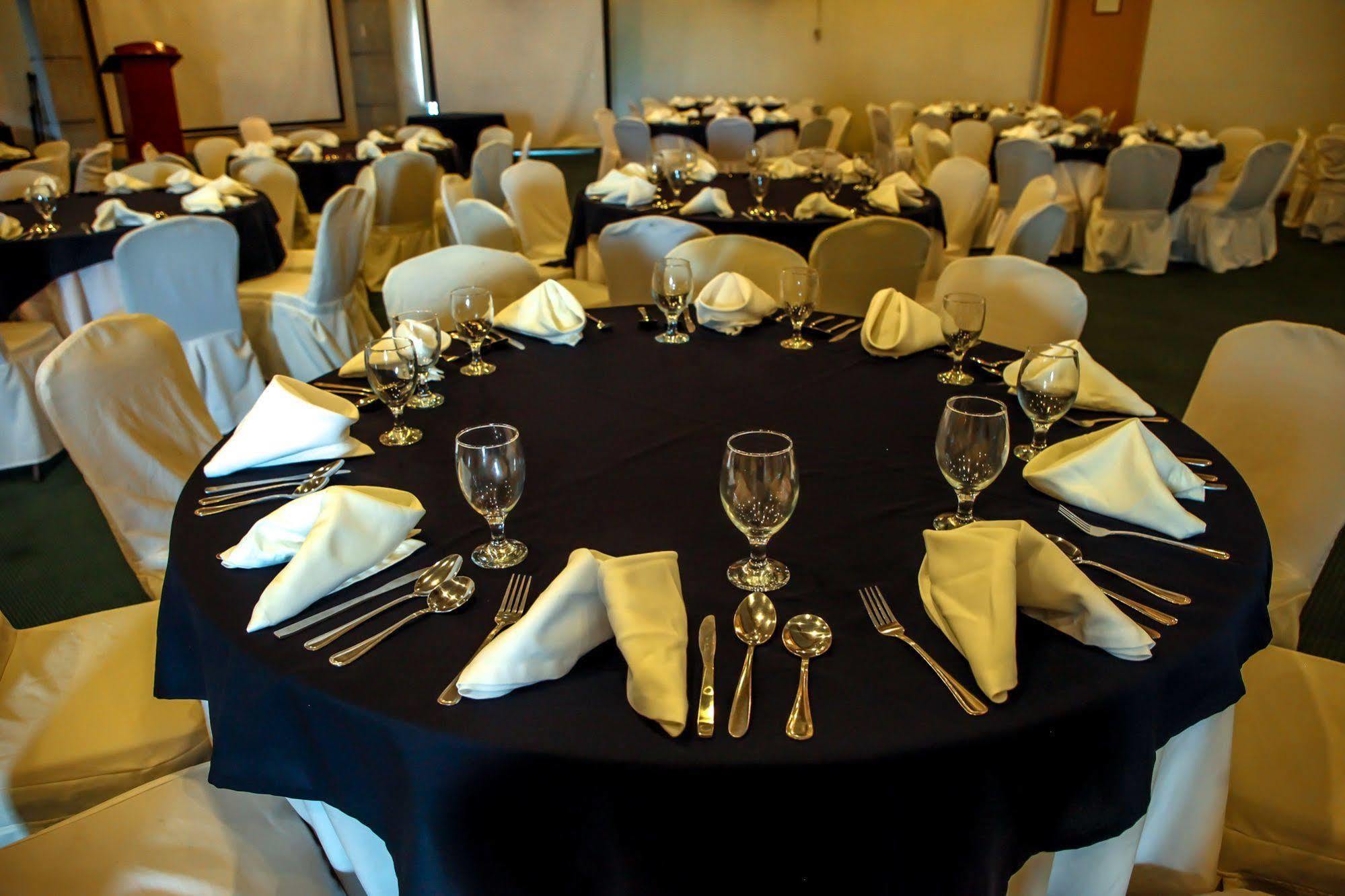 Days Hotel Tagaytay Tagaytay City Esterno foto